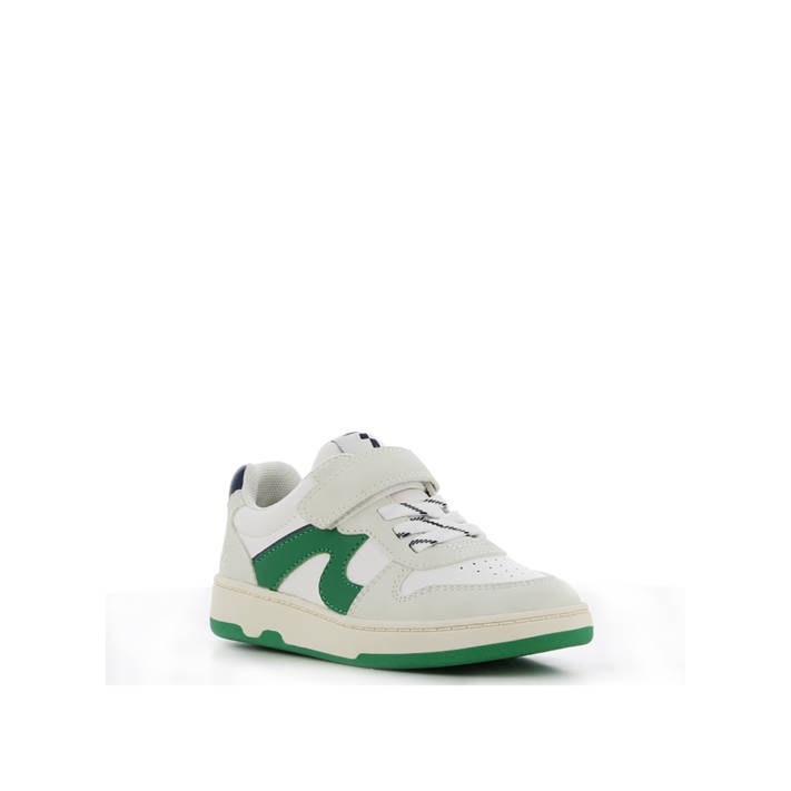 Kids white sneaker