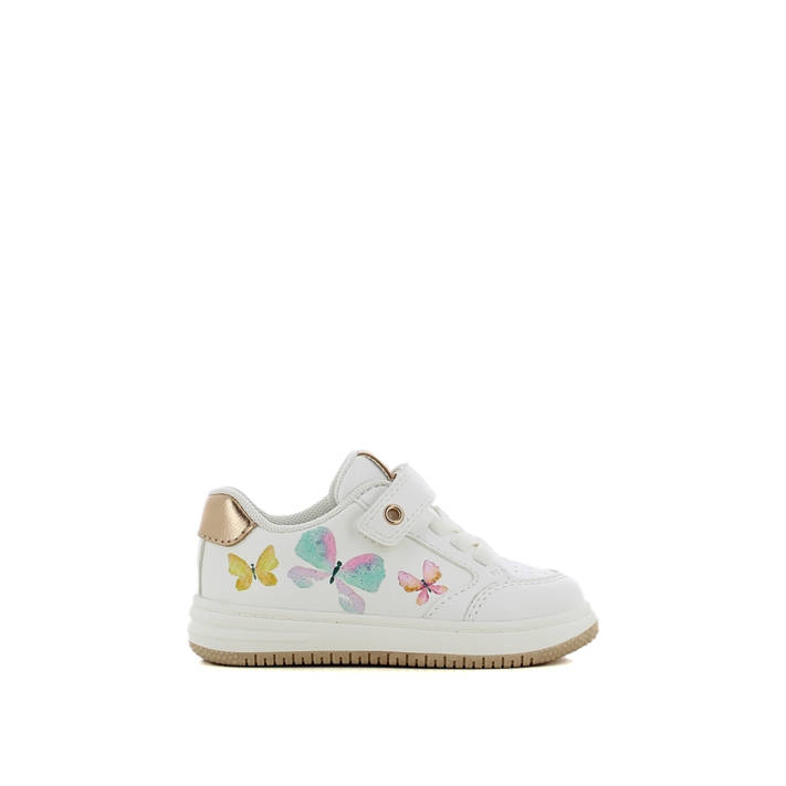 Kids white sneaker