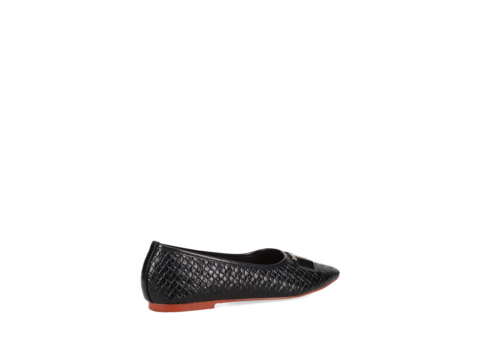 Black ballet flat
