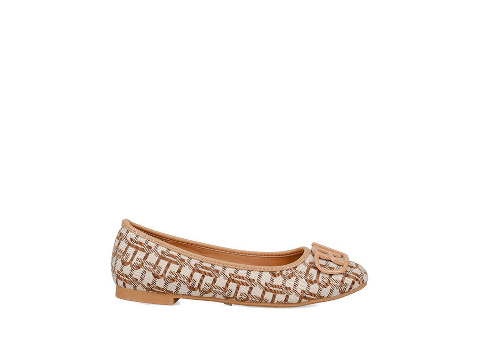 Beige ballet flat
