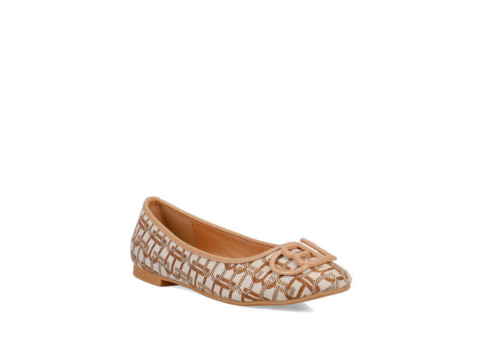 Beige ballet flat