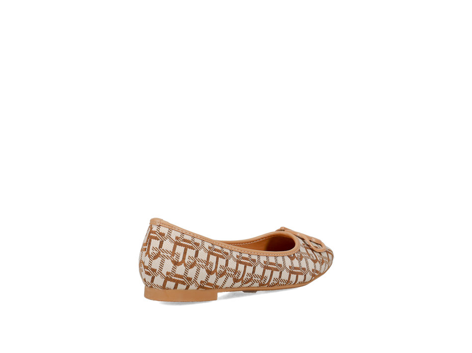 Beige ballet flat