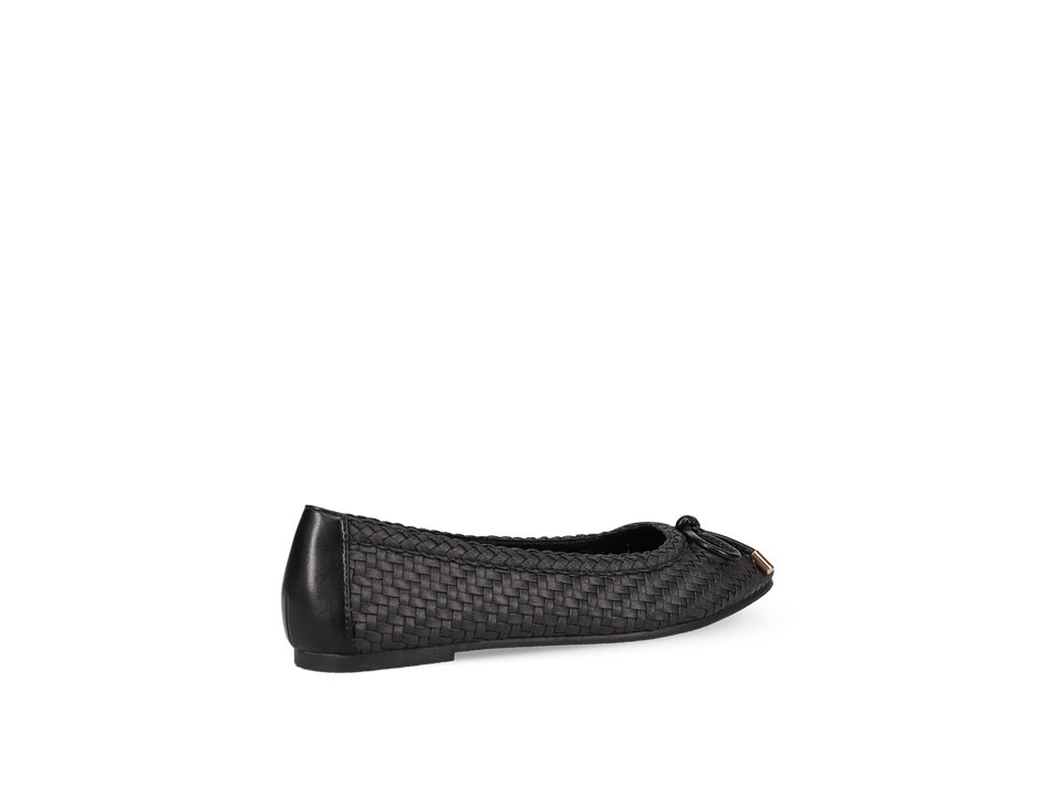 Black ballet flat