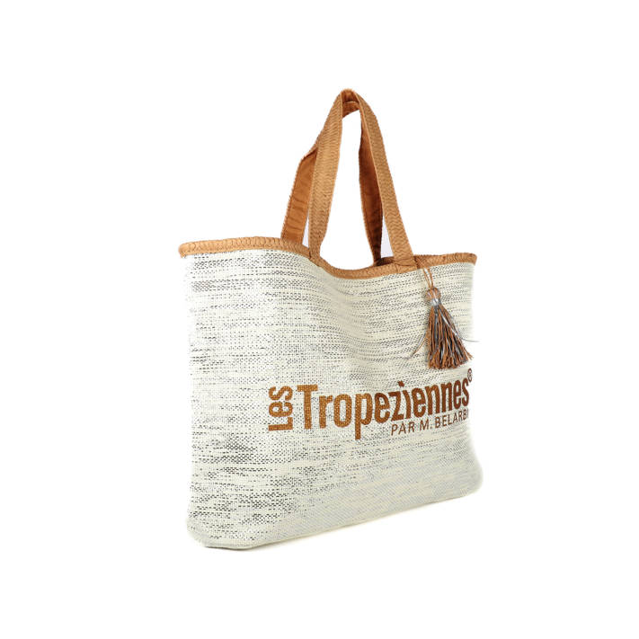 White straw shoulder bag