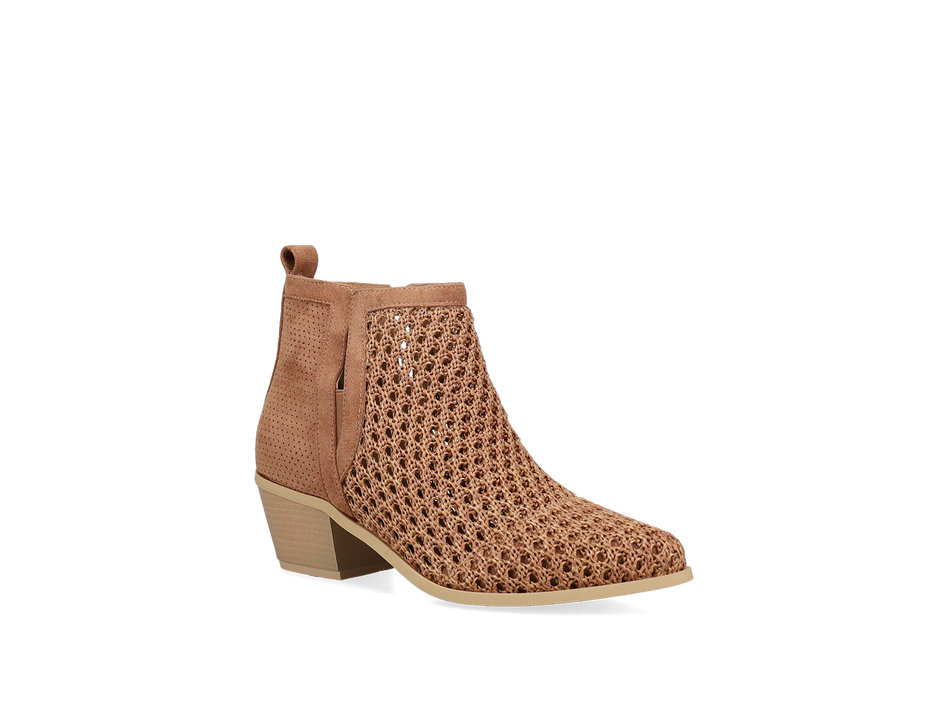 Tan western boot