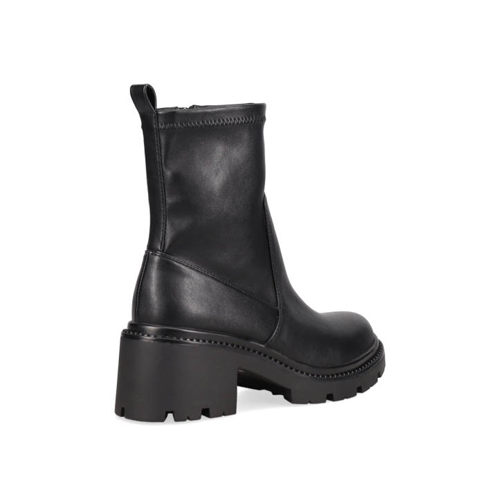 Μαύρο μποτάκι