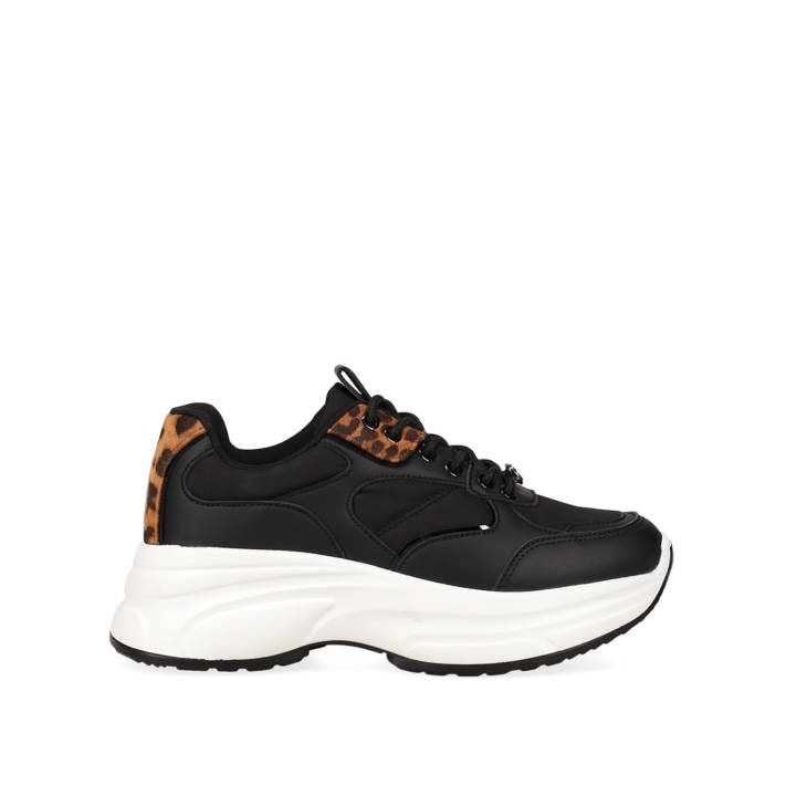 Μαύρο sneaker