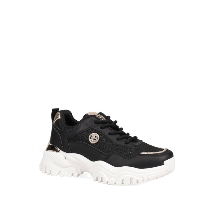 Black chunky sneaker