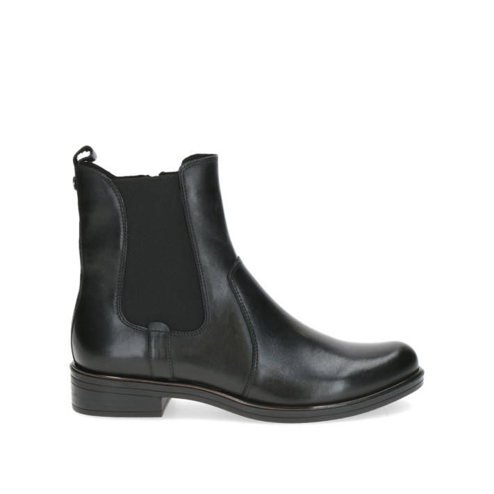 Black ankle leather boot