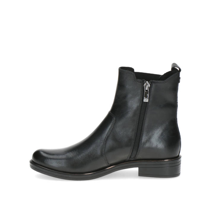 Black ankle leather boot