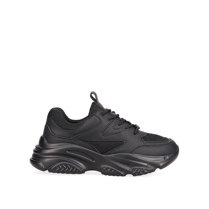 Black chunky sneaker