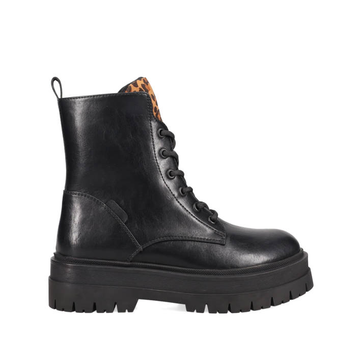 Black army boot