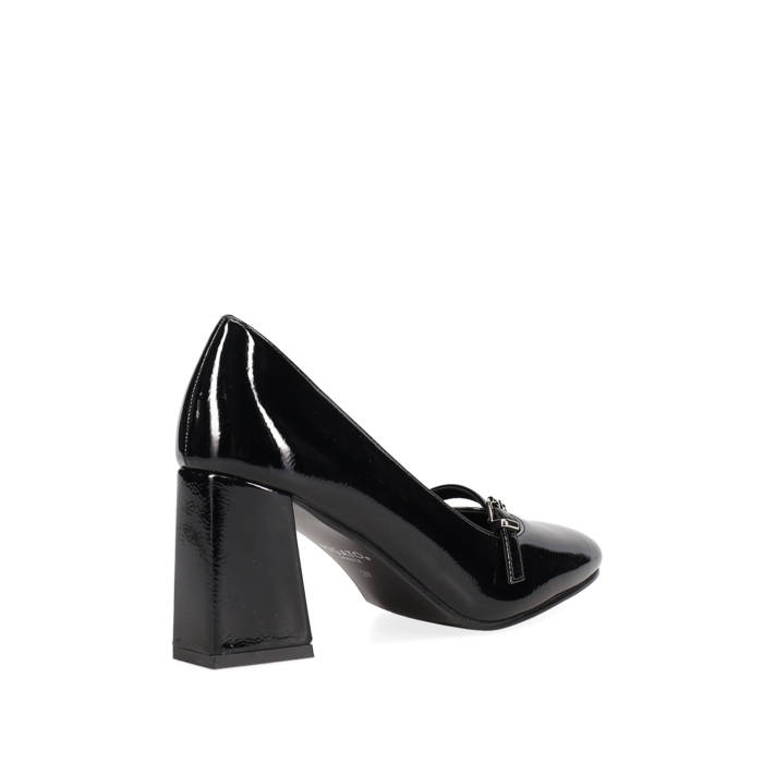 Black patent pump
