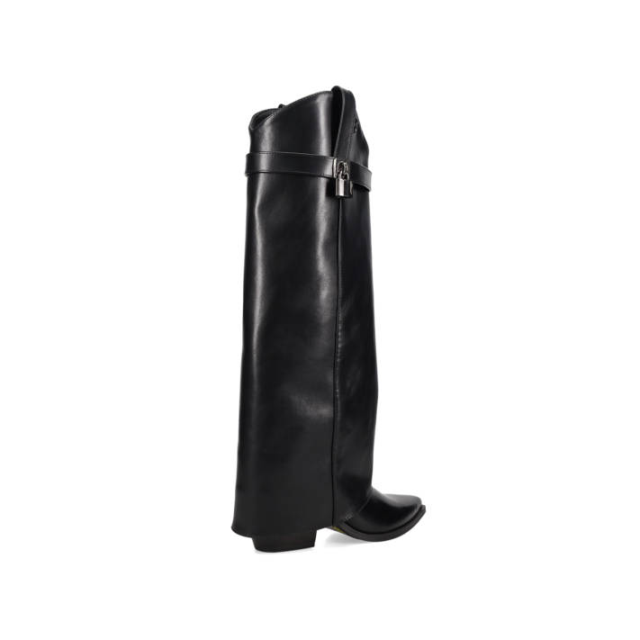 Μαύρη μπότα με γκέτα