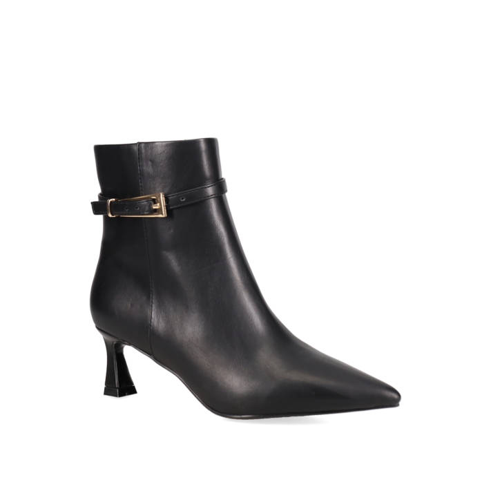 Μαύρο μποτάκι