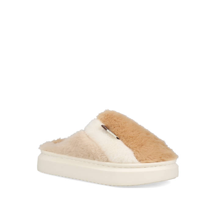Camel slipper