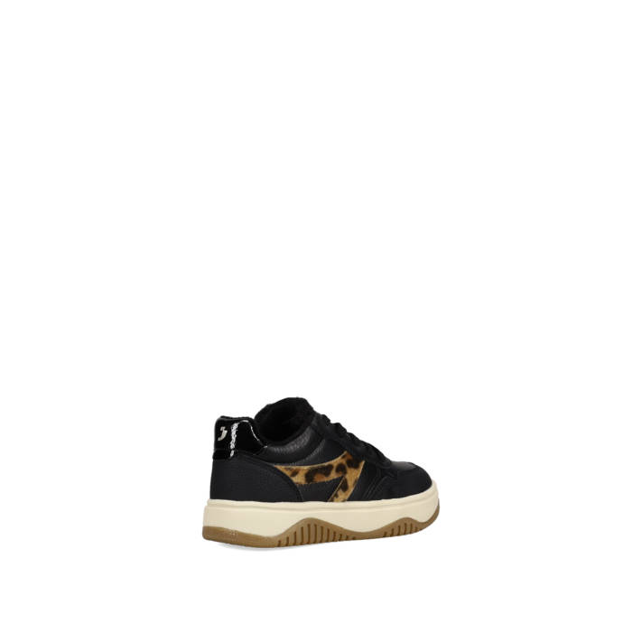 Kids black sneaker