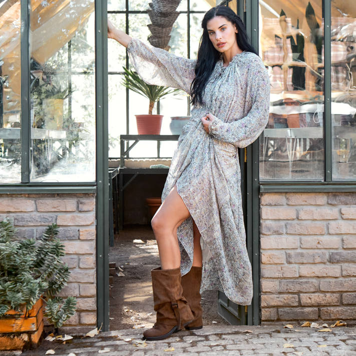 Καφέ μποτάκι με γκέτα