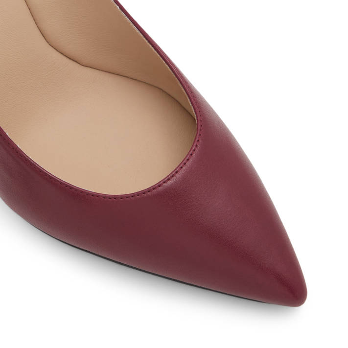 Burgundy pump ASTORE
