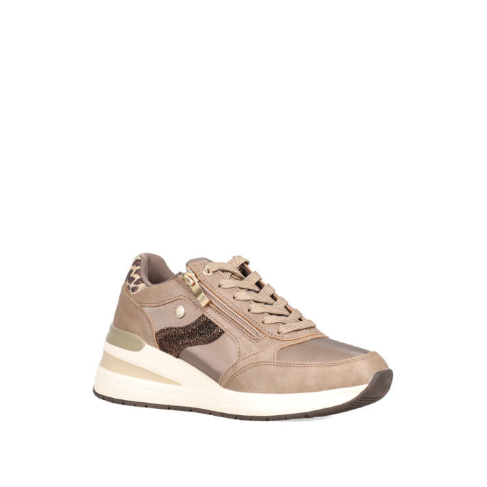 Taupe sneaker
