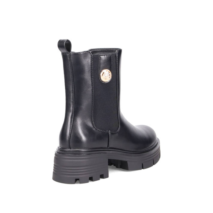 Black chelsea bootie