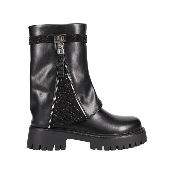 Blavk bootie with gaiter