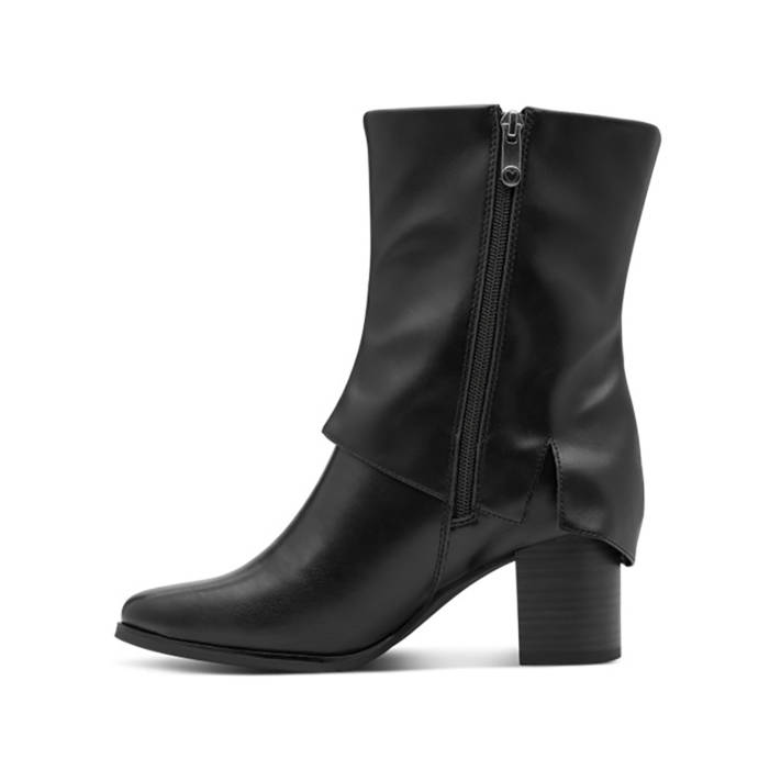 Black bootie with gaiter
