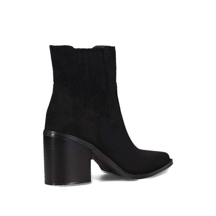 Μαύρο μποτάκι