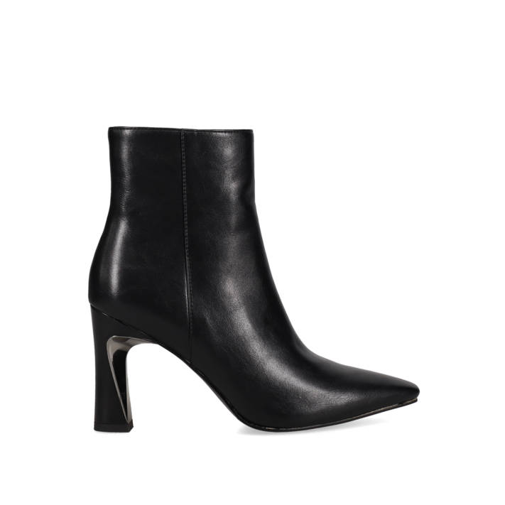 Μαύρο μποτάκι