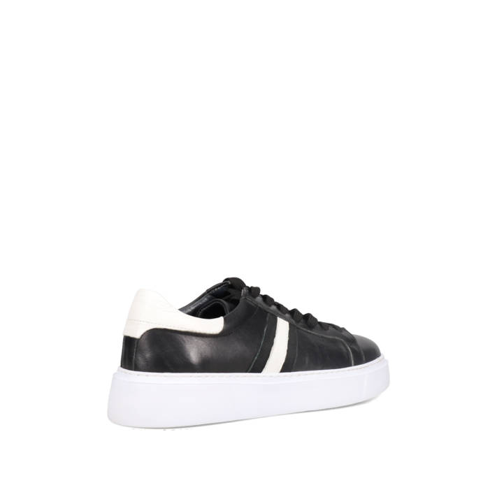 Μαύρο δερμάτινο ανδρικό sneaker