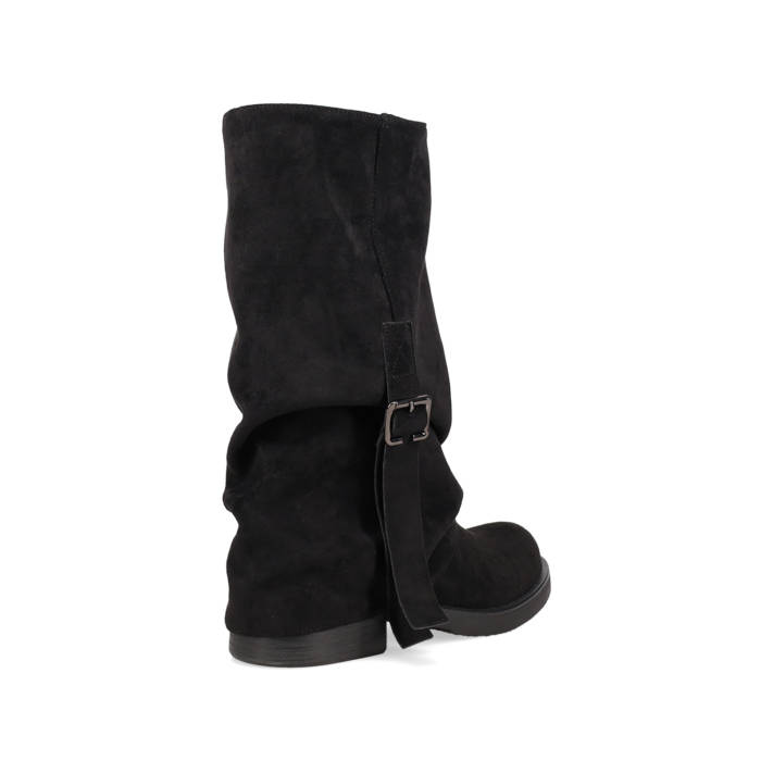 Black boot with gaiter