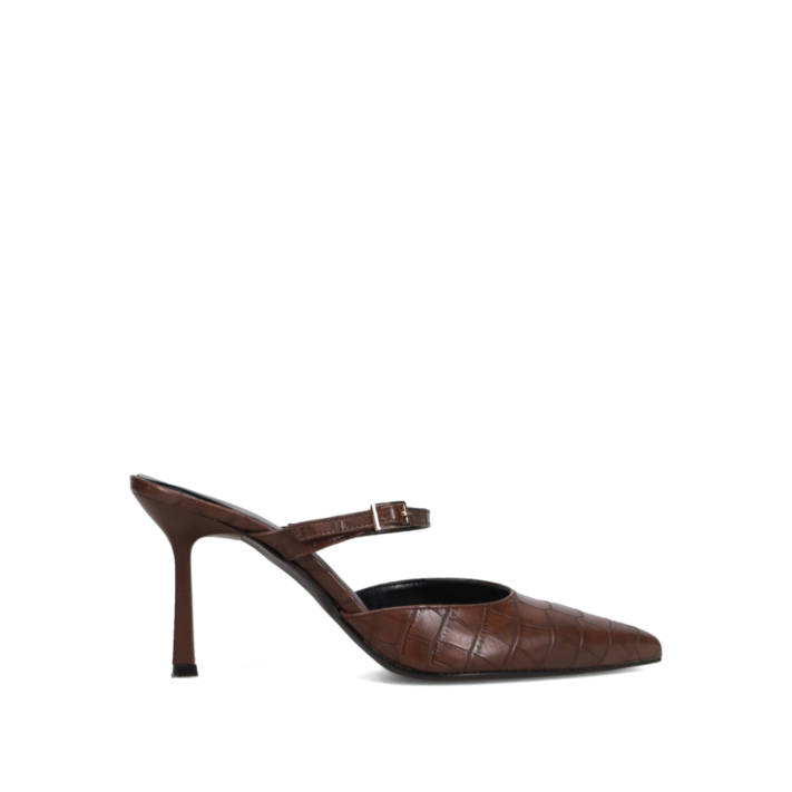 Brown mule pump
