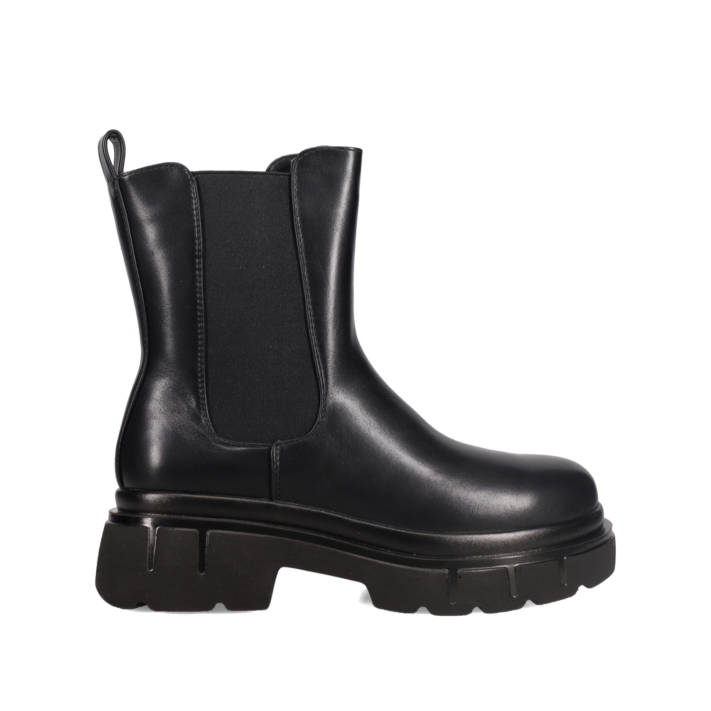 Black Chelsea bootie
