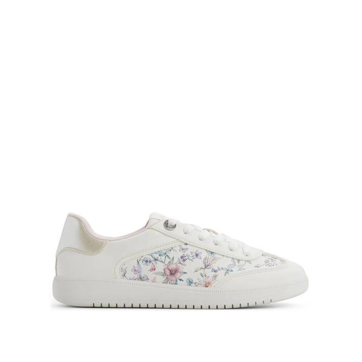 White sneaker AREANNE