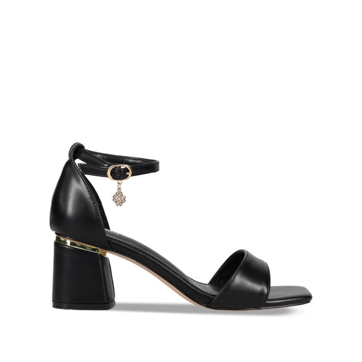 Black sandal