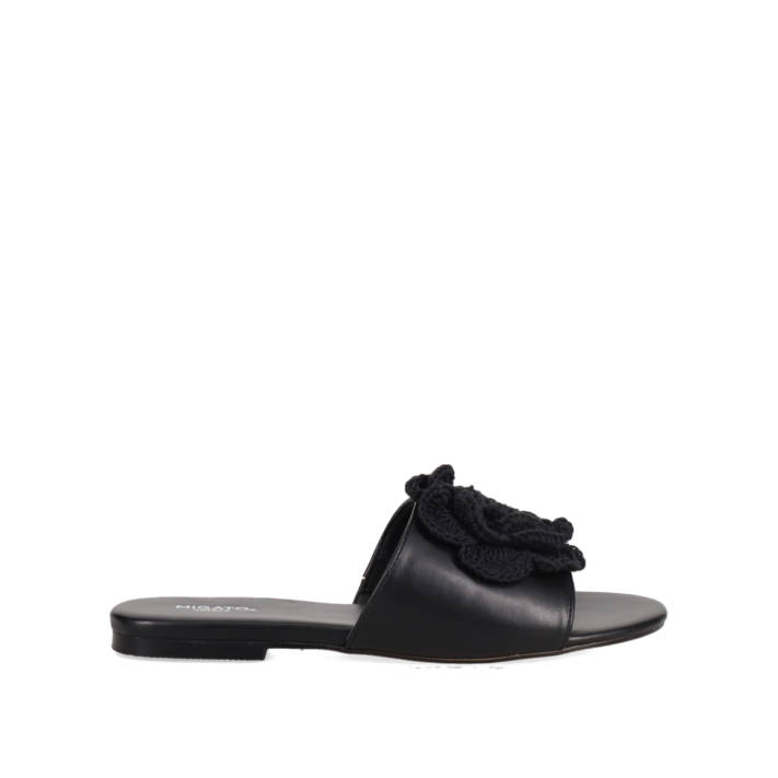 Black sandal