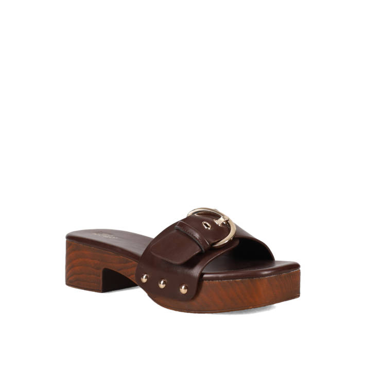 Καφέ mule τσόκαρο