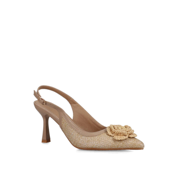 Beige woven pump