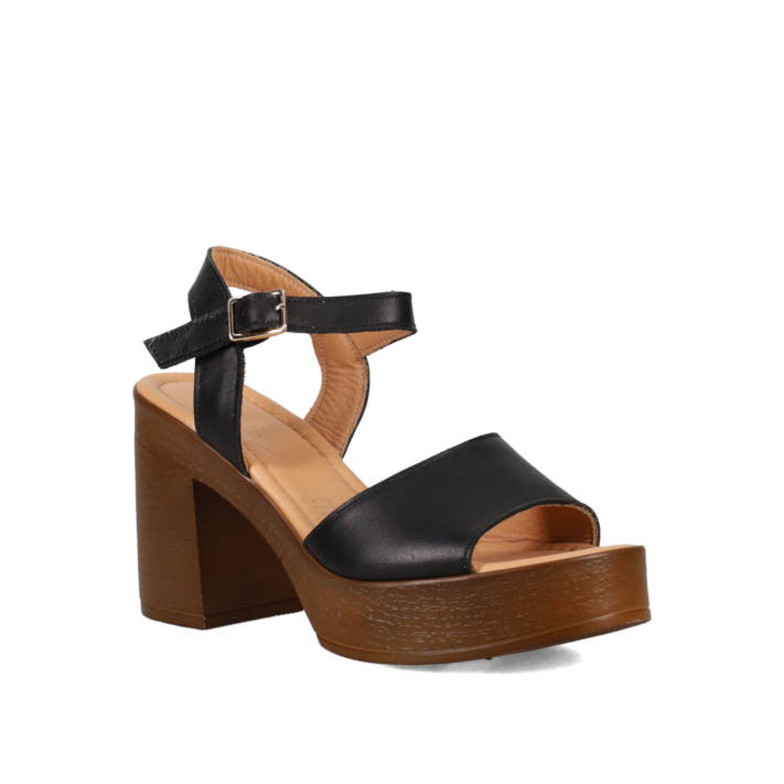 Black leather sandal
