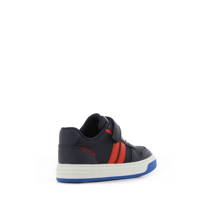 Μαύρο παιδικό sneaker