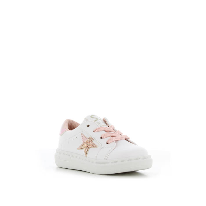 Kid''s white sneaker