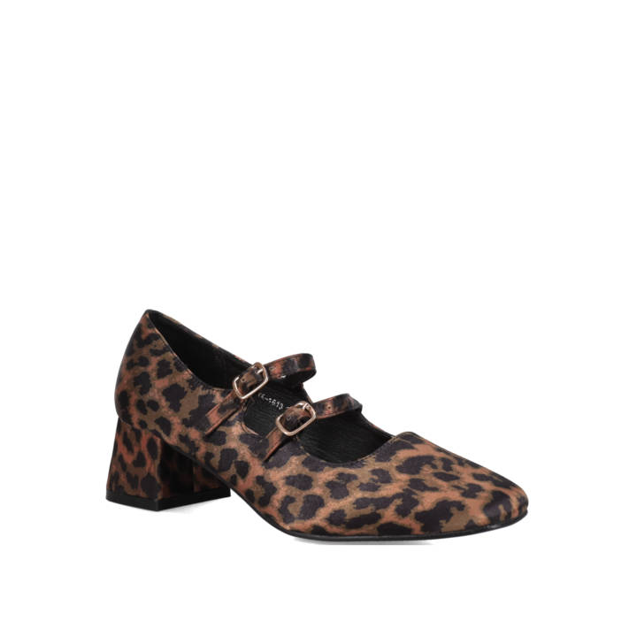 Animal print pump