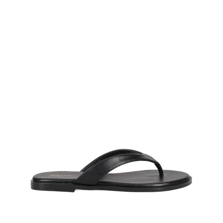 Black sandal