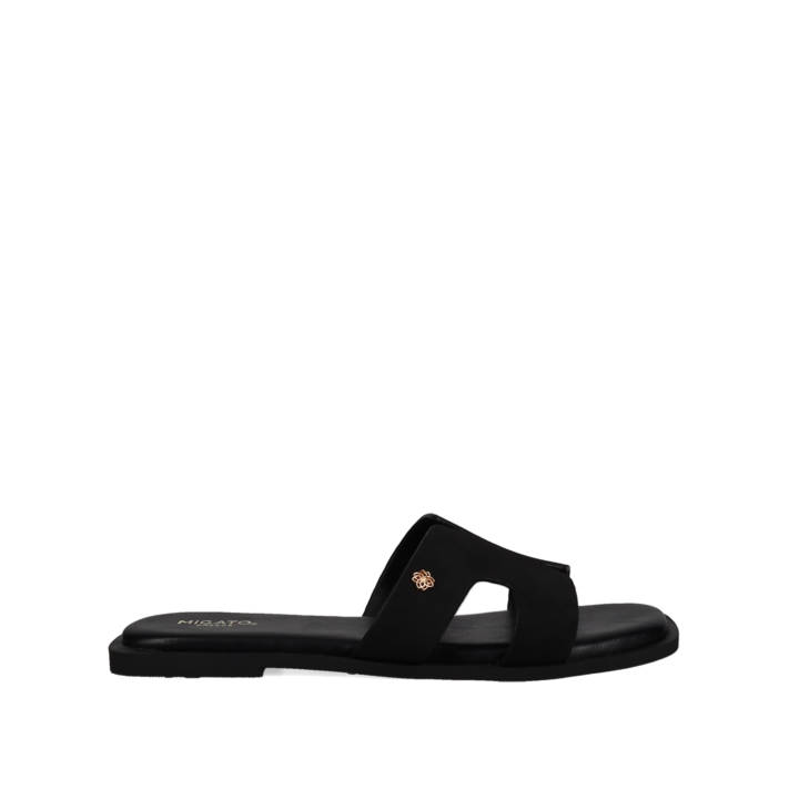 Black sandal