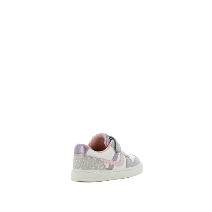 Λευκό παιδικό sneaker