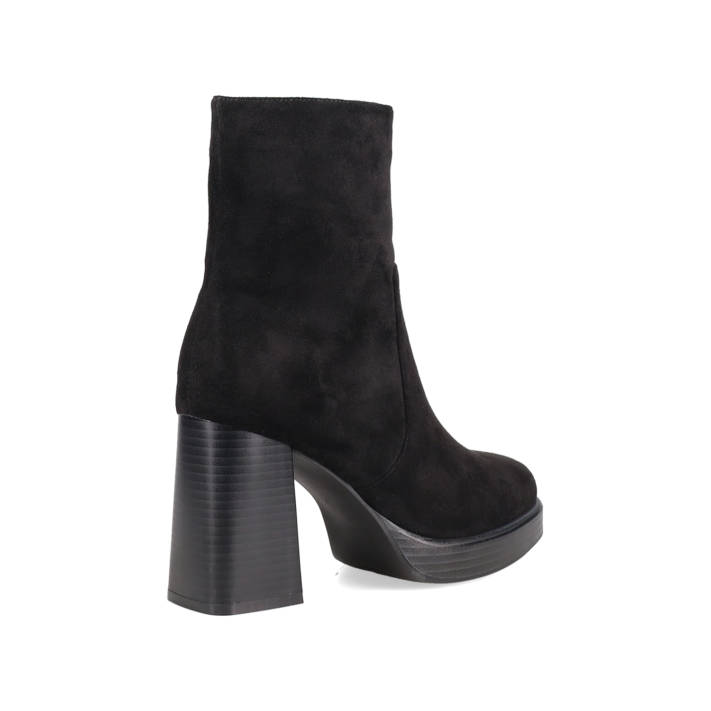 Black bootie