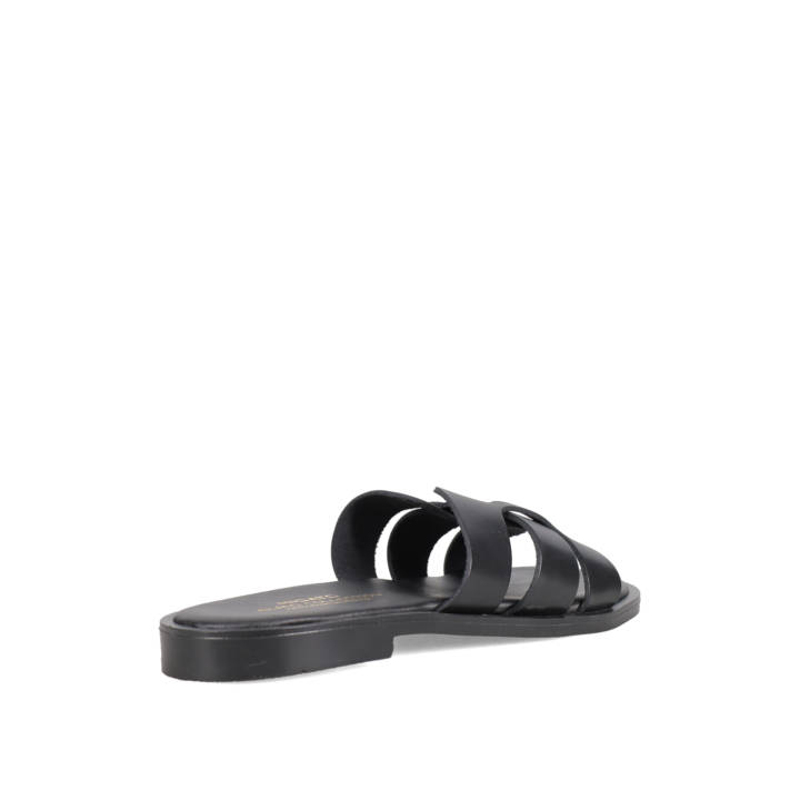 Black leather sandal