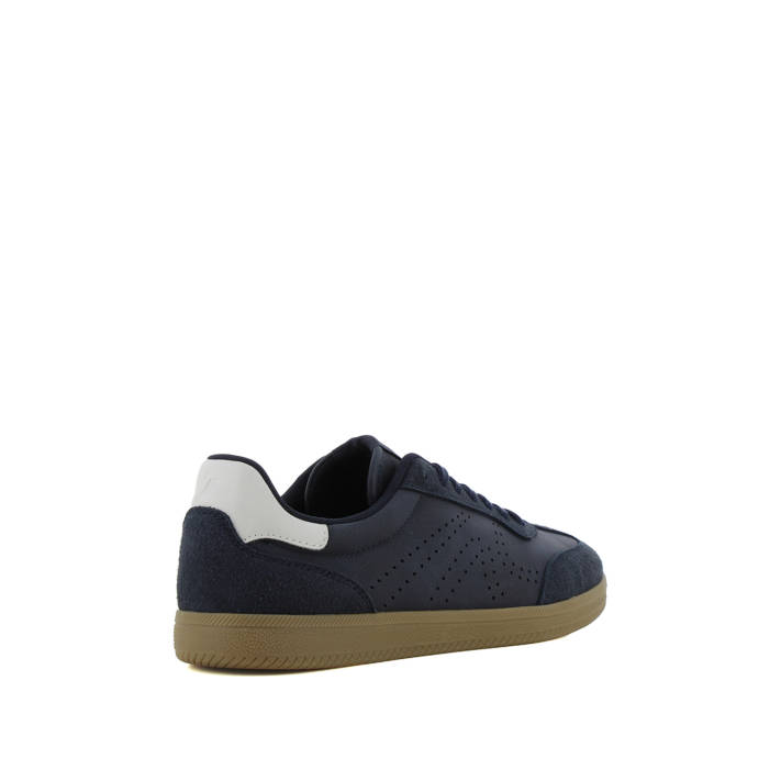 Mens dark blue sneaker