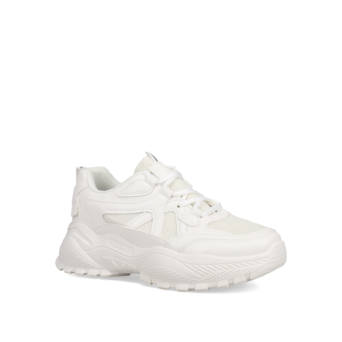 White chunky sneaker