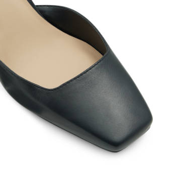 Black leather pump SOFTIE